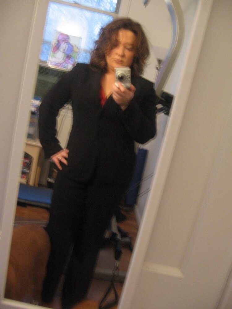 What I Wore for an Elegant Restaurant in Washington, D.C. 2 Mirror selfie of Alison Gary in a black pantsuit in 2006