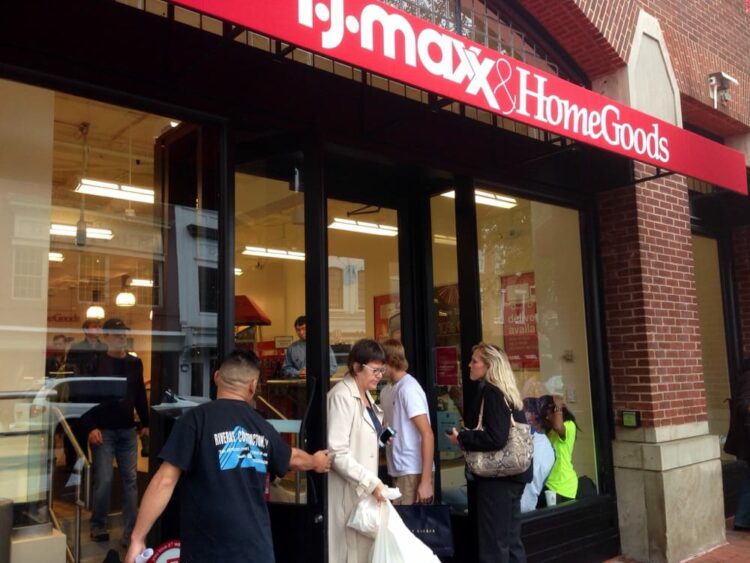 T.J.Maxx Metro Center: The 1000th Store comes to Washington D.C. 1 the front of the T.J.Maxx Metro Center located in Washington D.C.