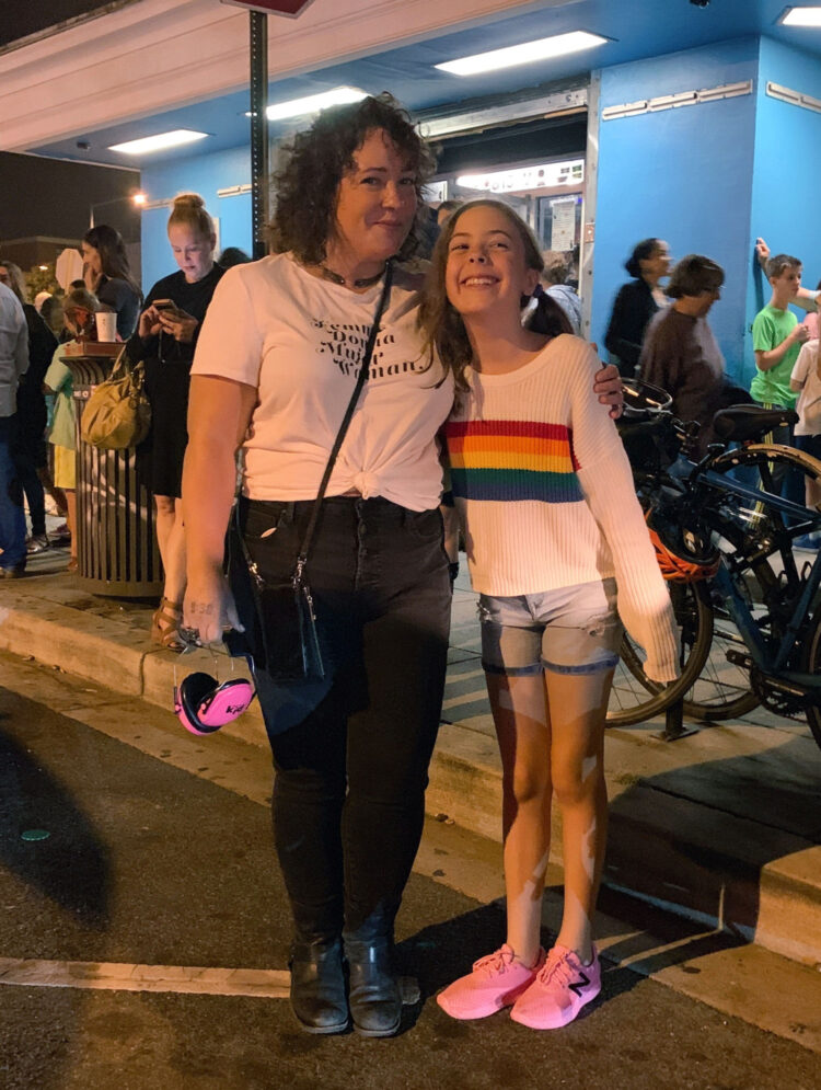 Over 40 woman and her tween daughter at the 9:30 club for a concert